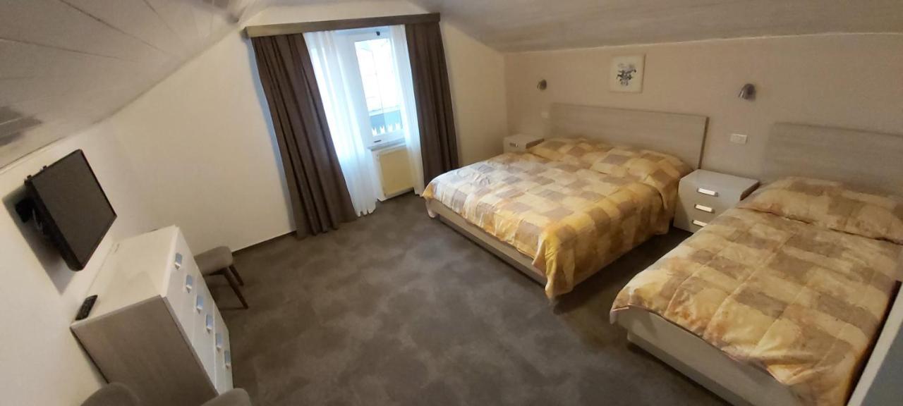 Sobe Rooms Zimmer Jazbec Idrsko Buitenkant foto